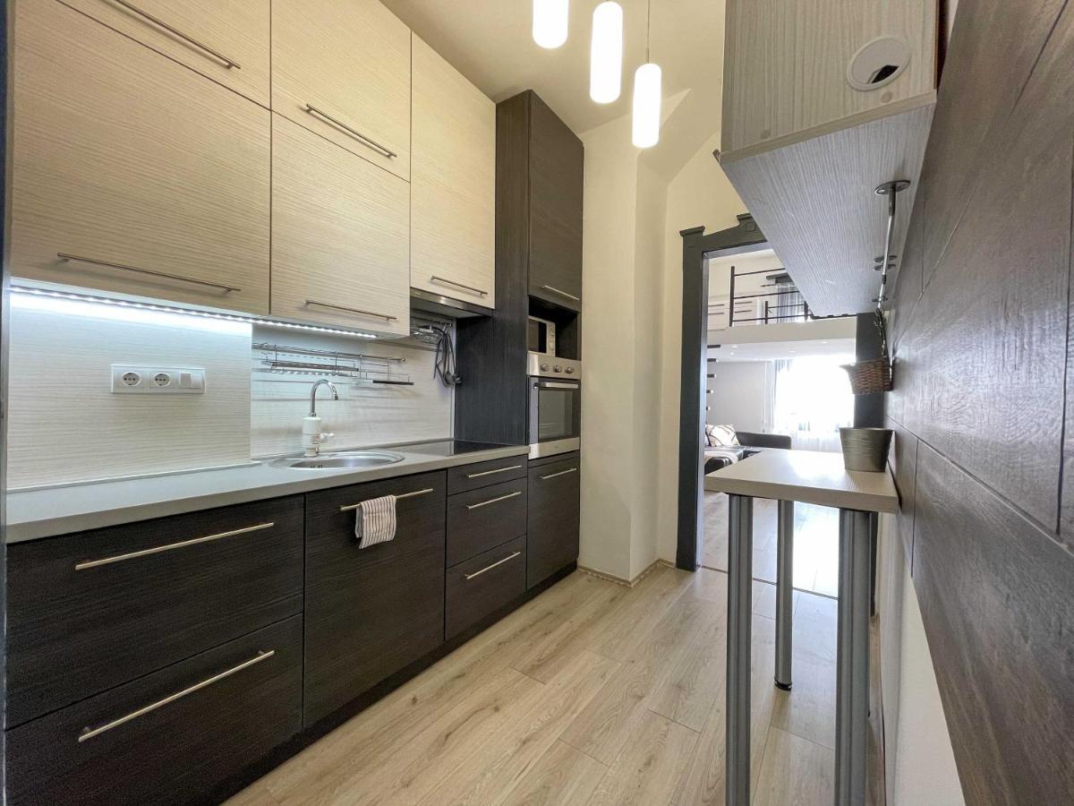 Manyi Apartman 2 Debrecen Buitenkant foto