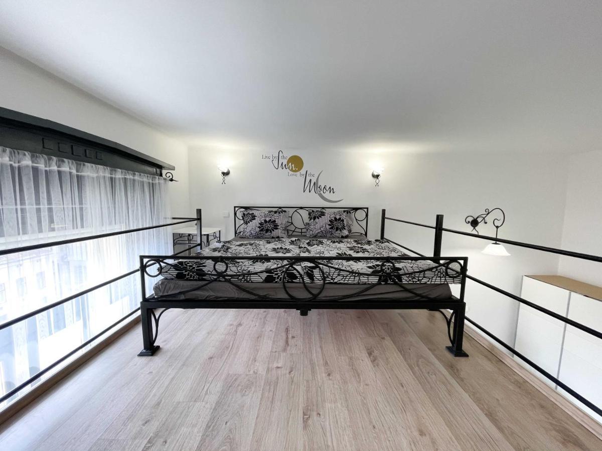 Manyi Apartman 2 Debrecen Buitenkant foto